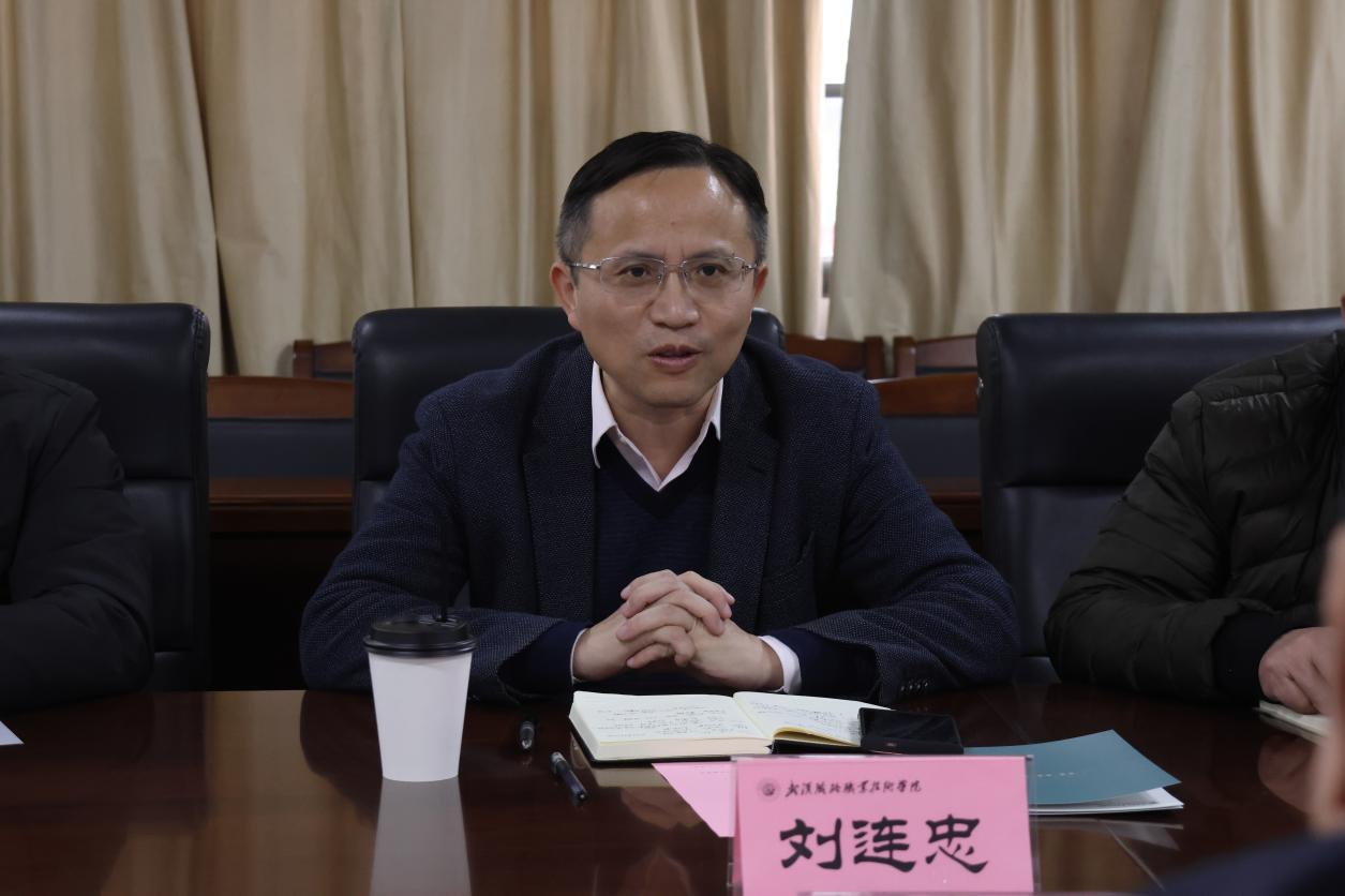 武汉市武东医院院长刘连忠介绍医院专业优势和特色