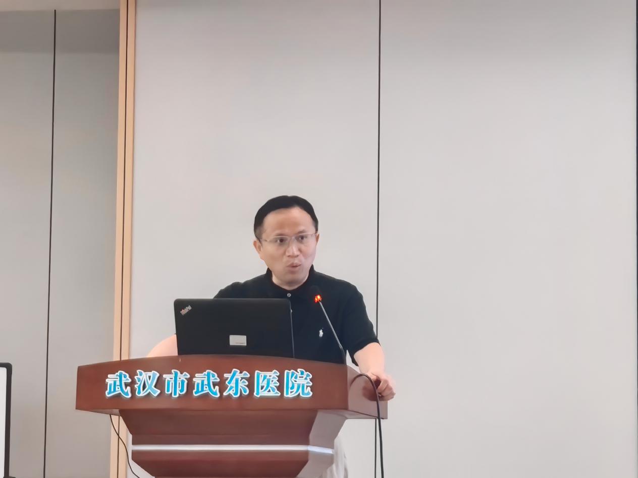 刘连忠院长致欢迎词